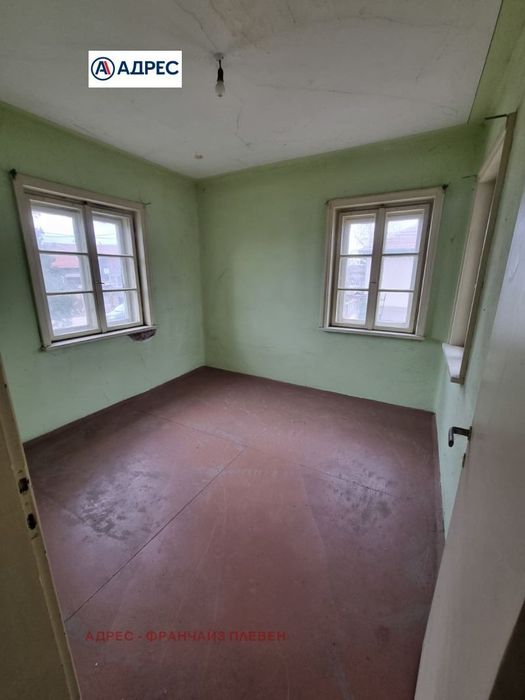 Къща в Плевен, област-гр.Долни Дъбник площ 179 цена 120000