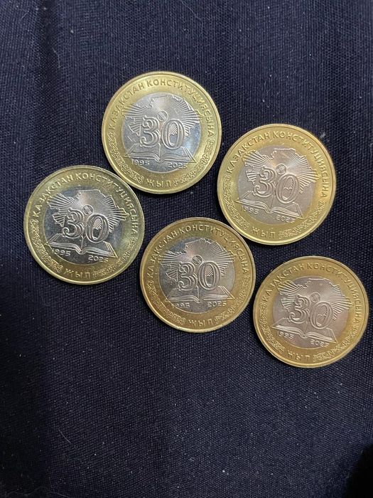 Продам коллекционные монеты казахстана