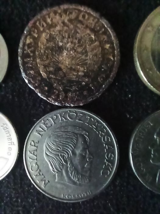 Продам коллекцию монет разных стран