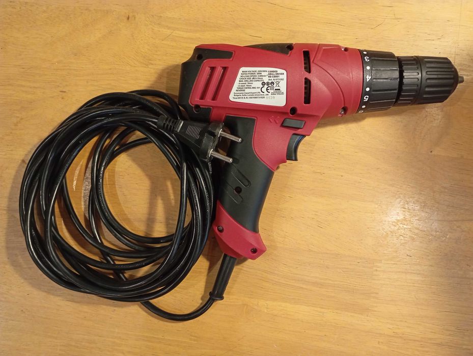 Винтоверт електрически Raider RD-CDD01 в комплект със зеге BUDGET