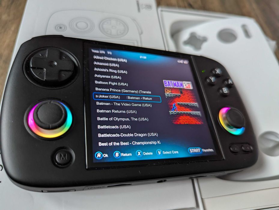 Consola portabila Anbernic RG CubeXX la cutie