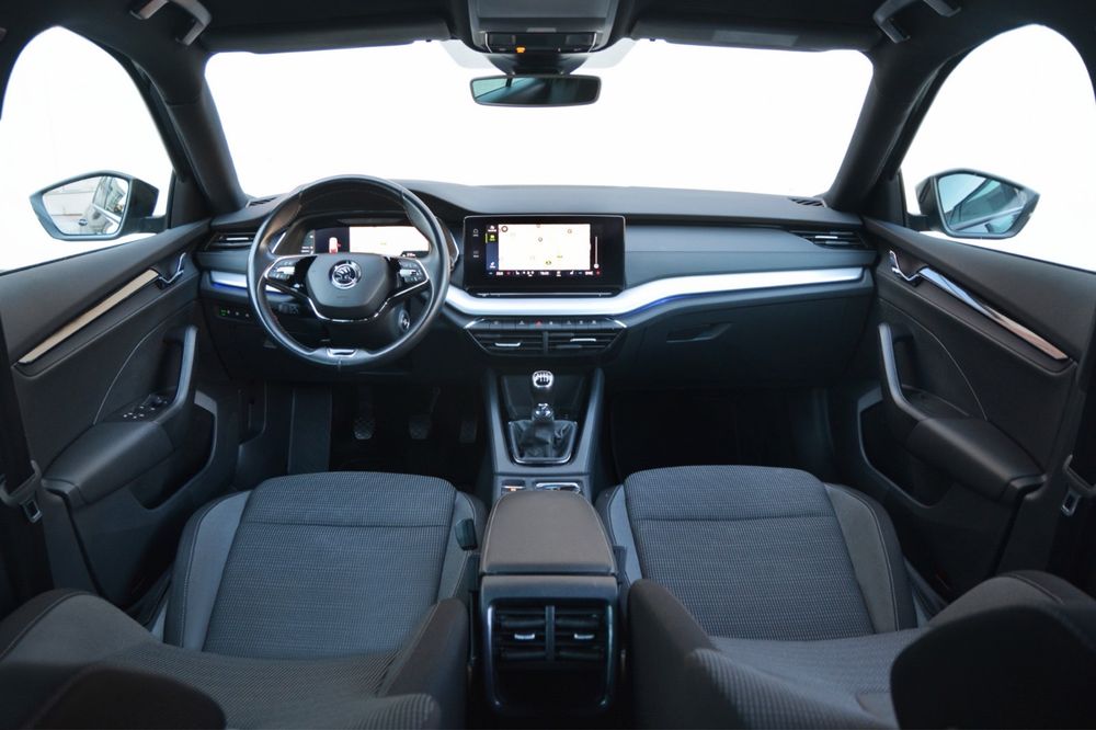 Octavia lV // 2.0 Diesel // Matrix // Virtual // Distronic // Key Les Entry //Ambientale // Led Dinamic