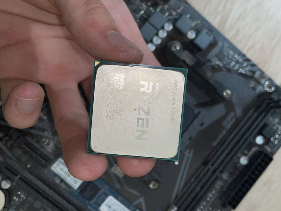 Ryzen 3 3200G, Gigabyte A520M H