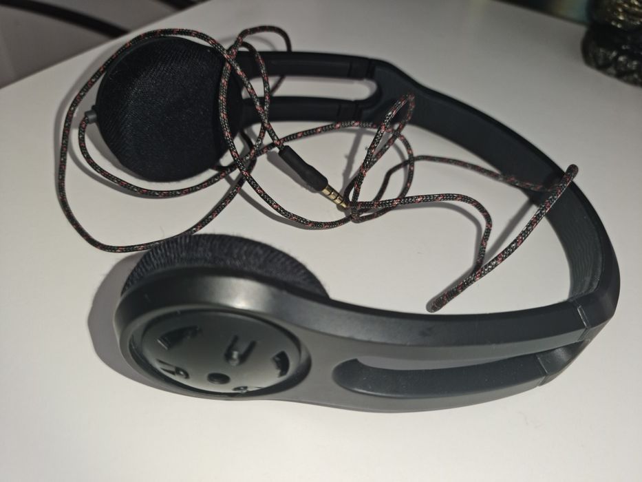 Căști Gaming Razer cu fir și microfon