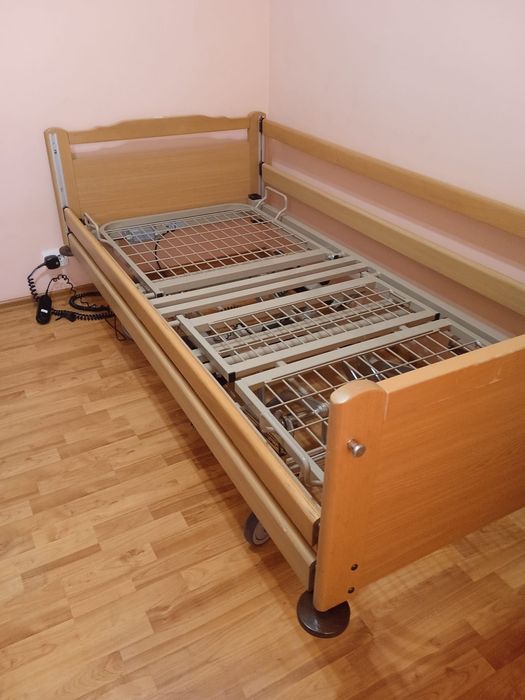 Pat electric medical cu telecomandă și saltea