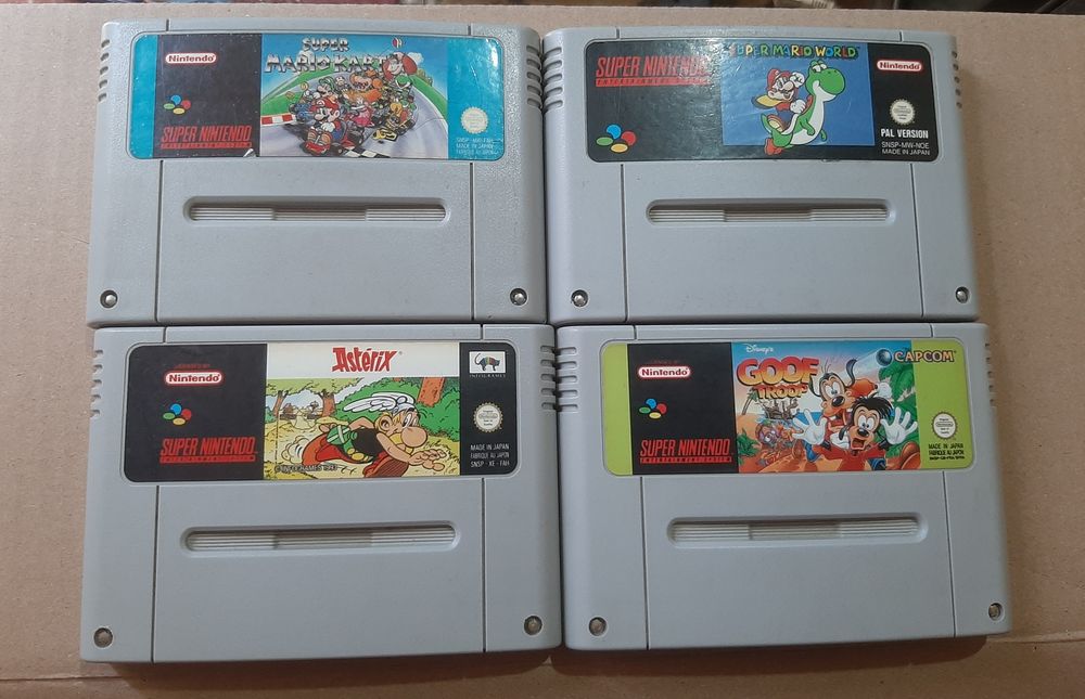 Vând super Nintendo în stare bună originală
