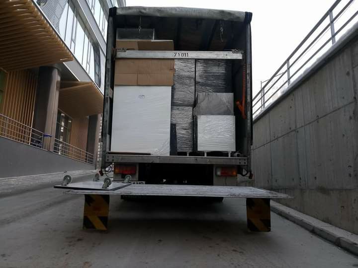 Професионално преместване ! Хамалски и транспортни услуги .