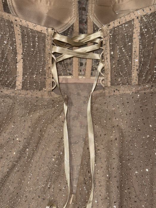 Бляскава бална рокля