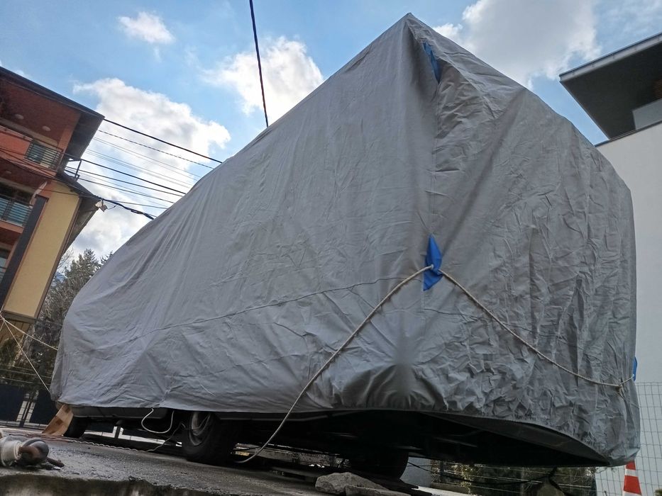 Продавам покривало за кемпер / каравана 670/250/220 см.