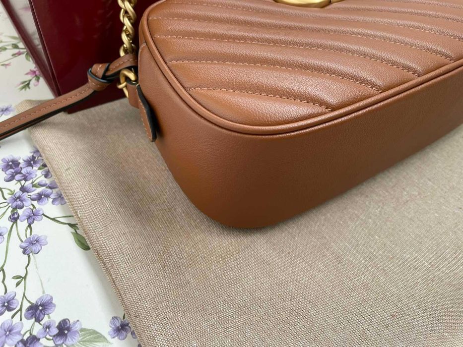 Оригинална Gucci Чанта Marmont Кафява Шеврон кожa Гучи Златно GG Лого и Аксесоари