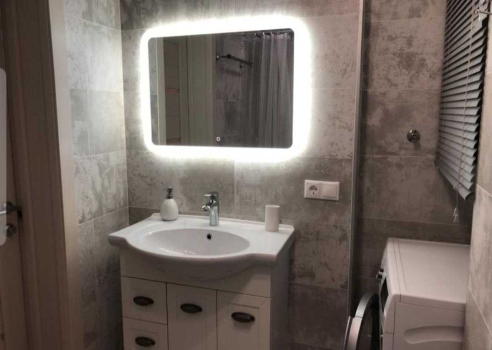 Абдирова рядом с Юбил маг. Документы чеки