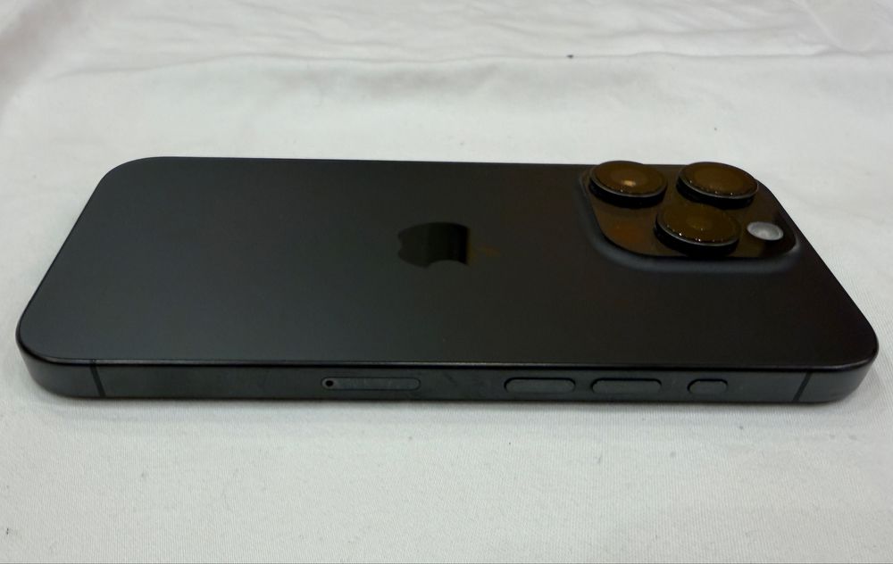 Apple iPhone 15 Pro 256GB - Black Titanium 89%