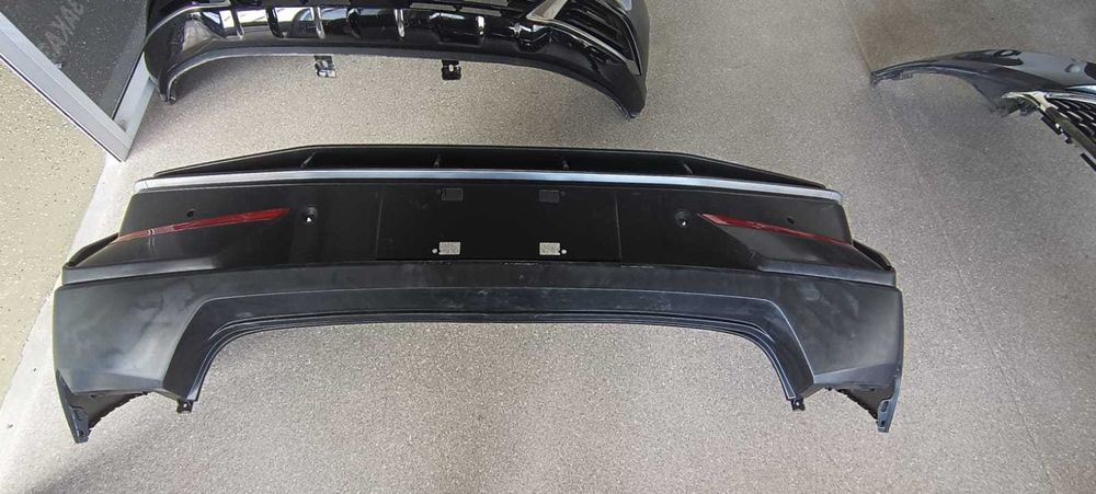 Бампер задний Hyundai Elantra