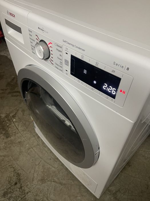 Сушилня BOSCH, Serie 8, 8 кг., термопомпа.  Инверторен мотор!