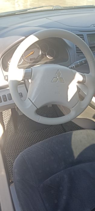 Mitsubishi Grandis 2.4 газ/бензин
