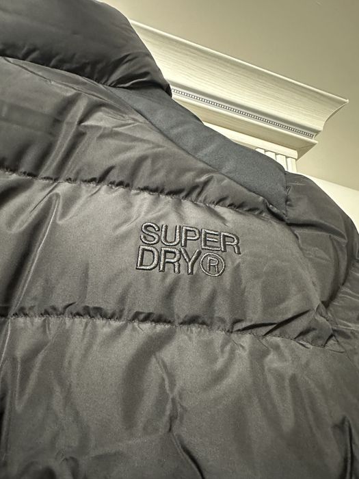 Geaca SuperDry noua