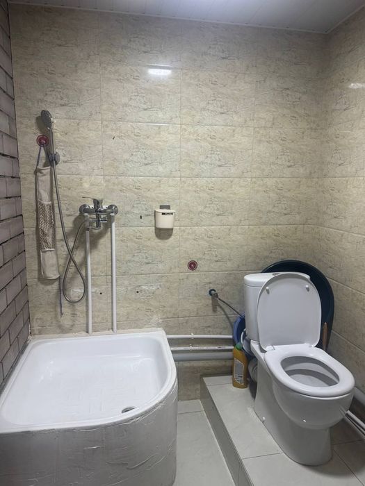 Ijaraga qizlar va ayollar qoʻyiladi. Yotoqxona