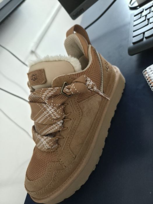 Vand papuci ugg noi