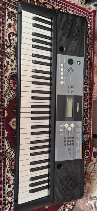 Orgă Yamaha psr 233