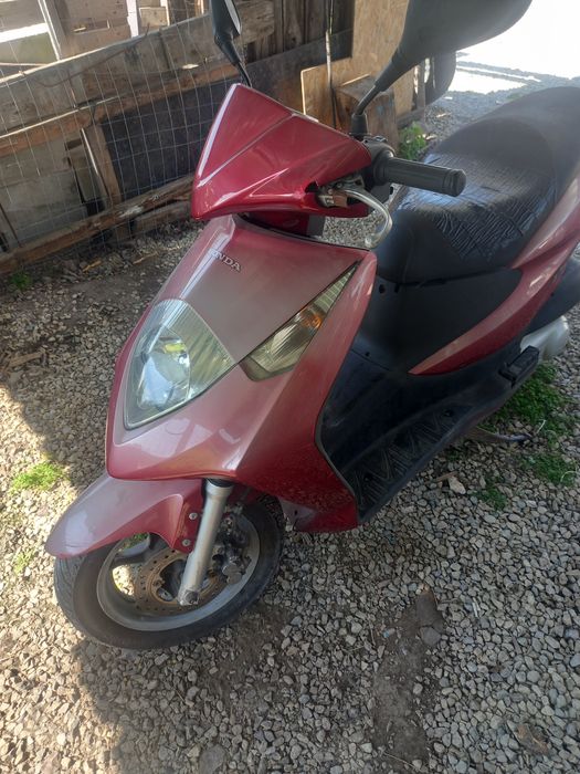 Скутер Хонда 125куб.