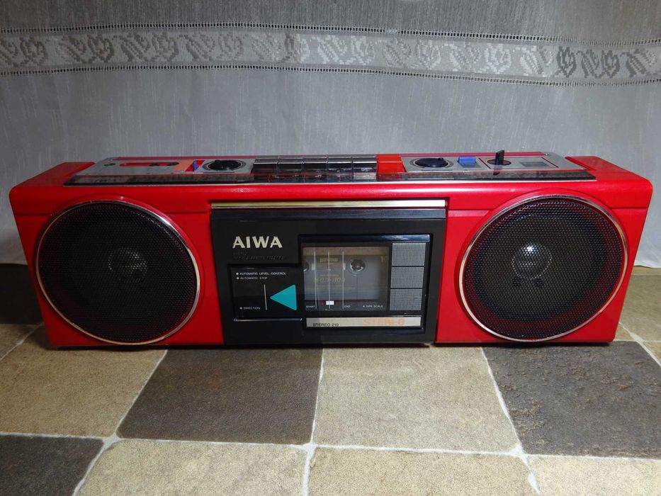 Radio-casetofon portabil vintage AIWA Stereo 210