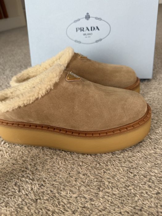 Обивки с овча вълна Prada