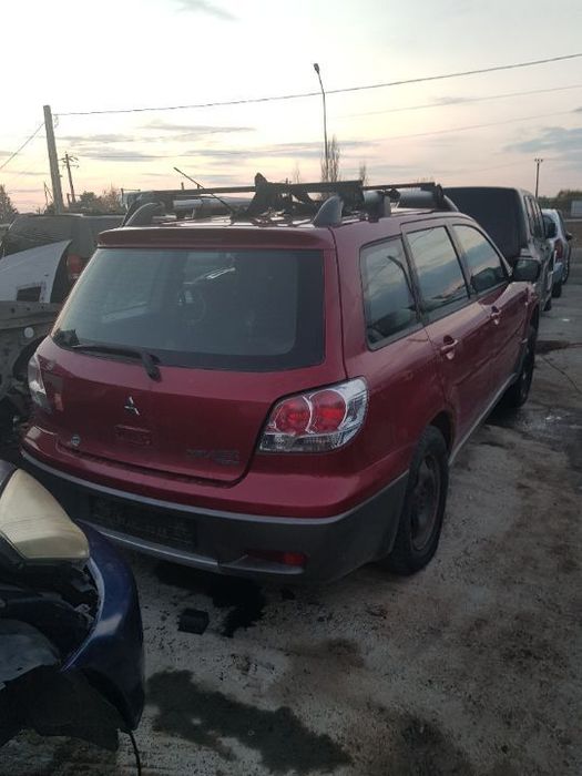 Dezmembrez mitsubishi outlander 2.0 benzina 2004