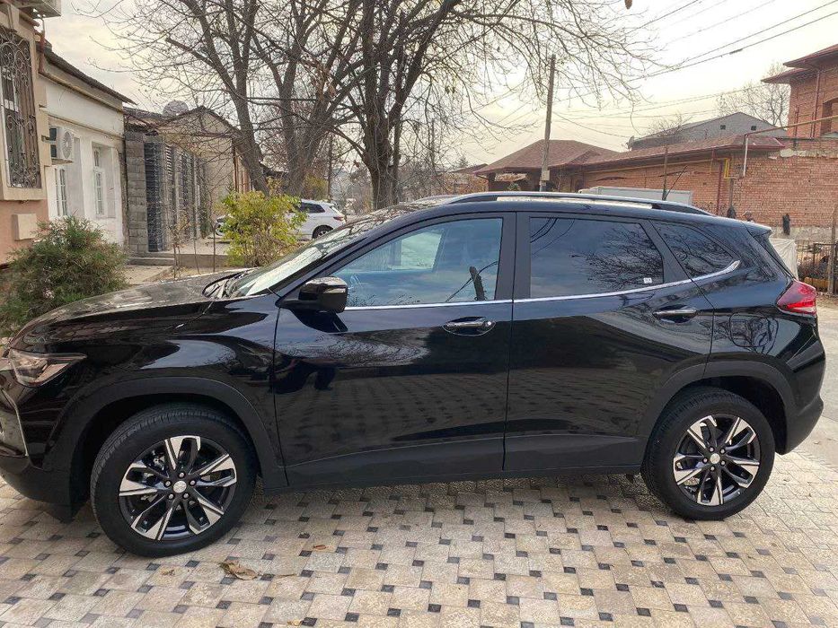 Сотувда Tracker-2 Premier 2023 йил, холати зур.