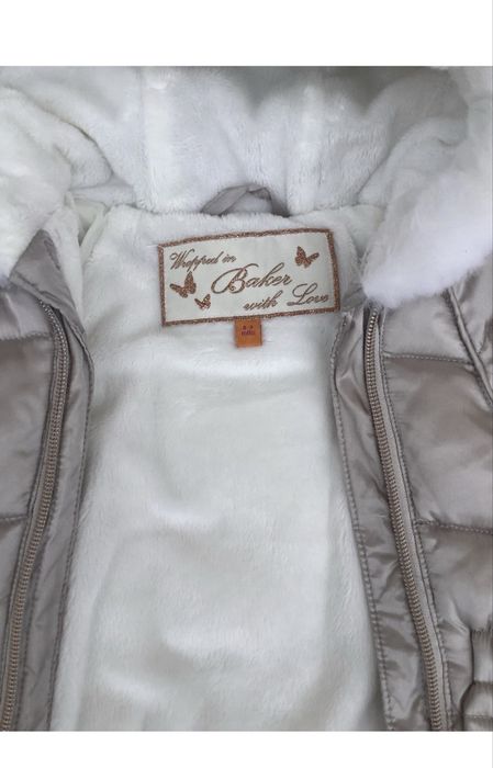 Космонавт Ted Baker
