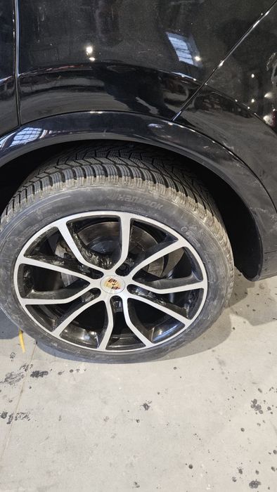 roti Porsche cayenne