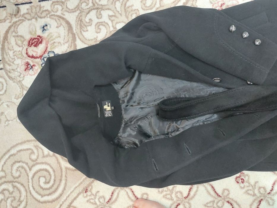 Продам осенние пальто