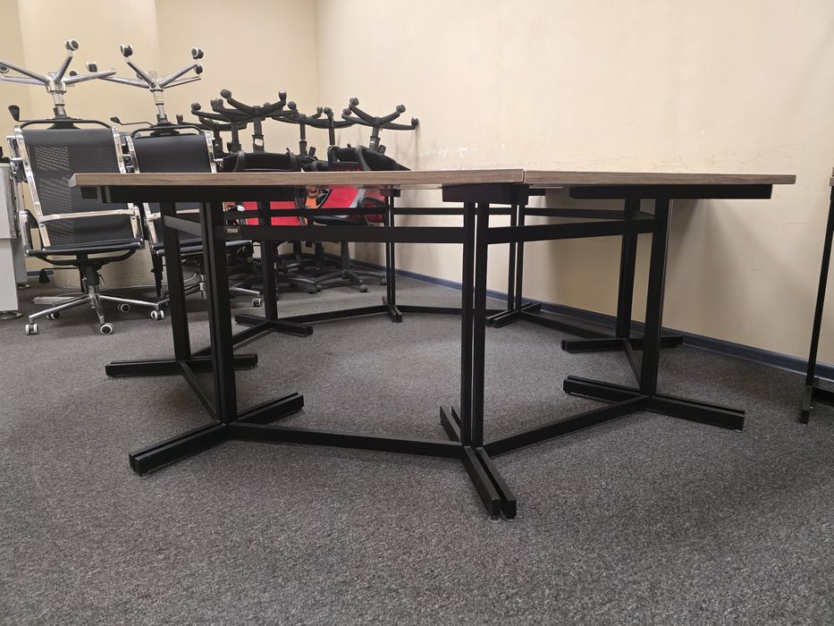 Столы офисные в отличном состоянии