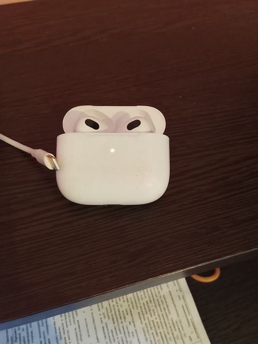 Наушник бу отличном состоянии