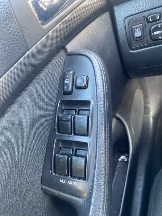 Vand toyota Avensis, 1.9 d-d40 an 2003