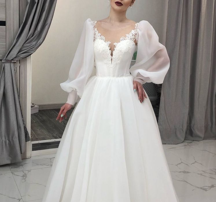 Свадебное платье