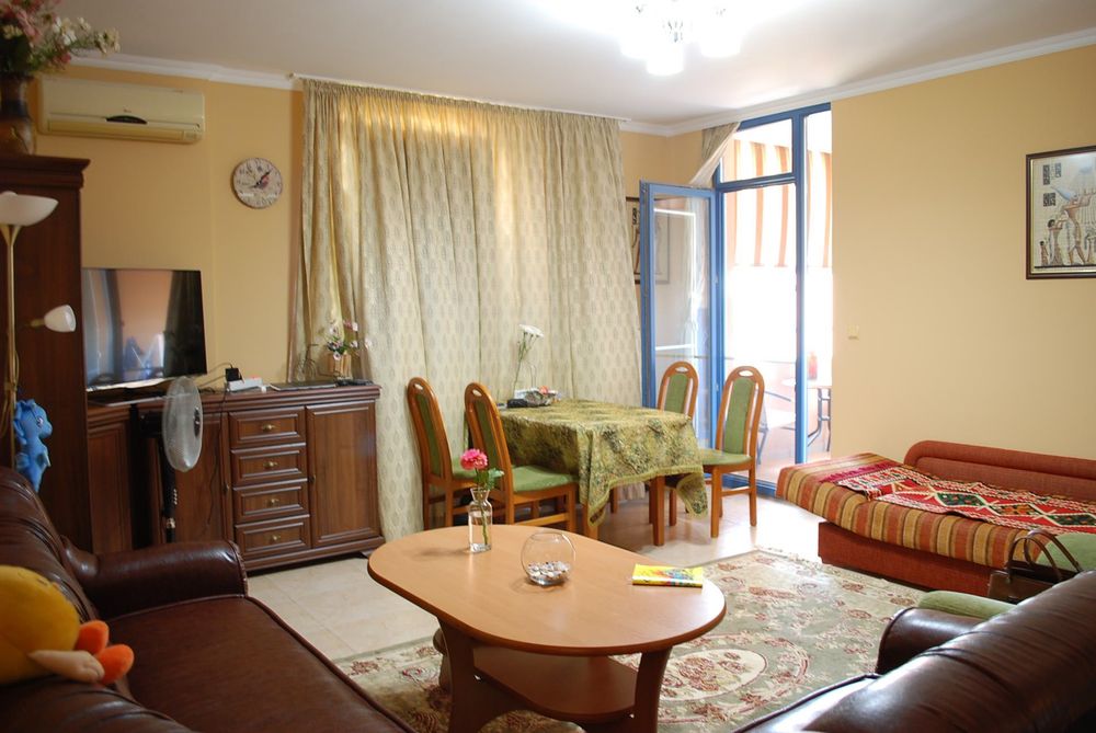 Продава се Двустаен апартамент в к.к. Слънчев бряг - 100 кв.м за 920 €/кв.м - Снимка #2