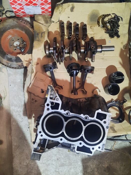 Piese logan motor 1,0 sce