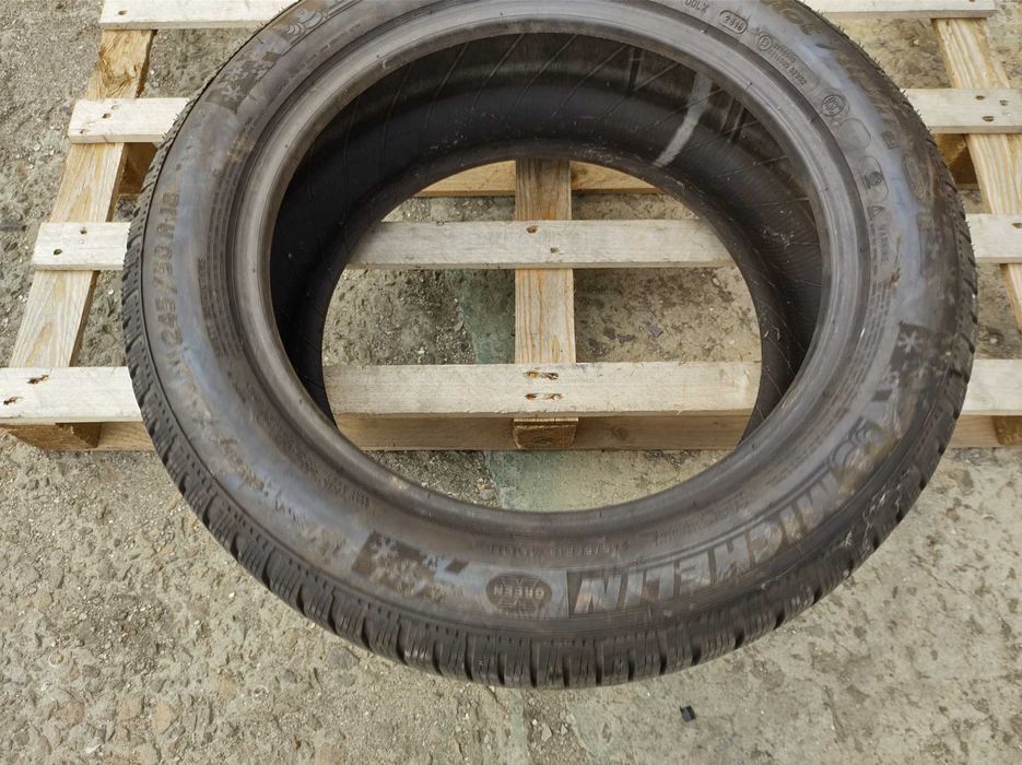 245/50/18 Michelin Pilot Alpin 2018г 5мм РънФлат Проверена