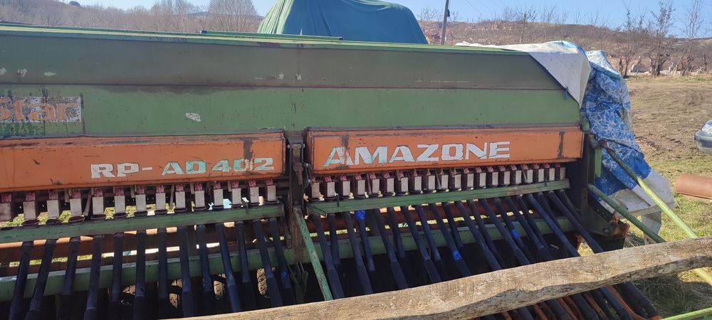 Vând freze cu semănători