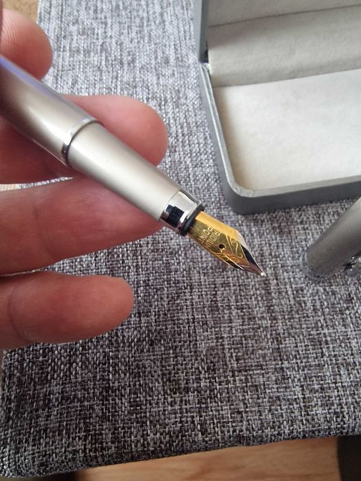 Колекционерски запалки и писалка