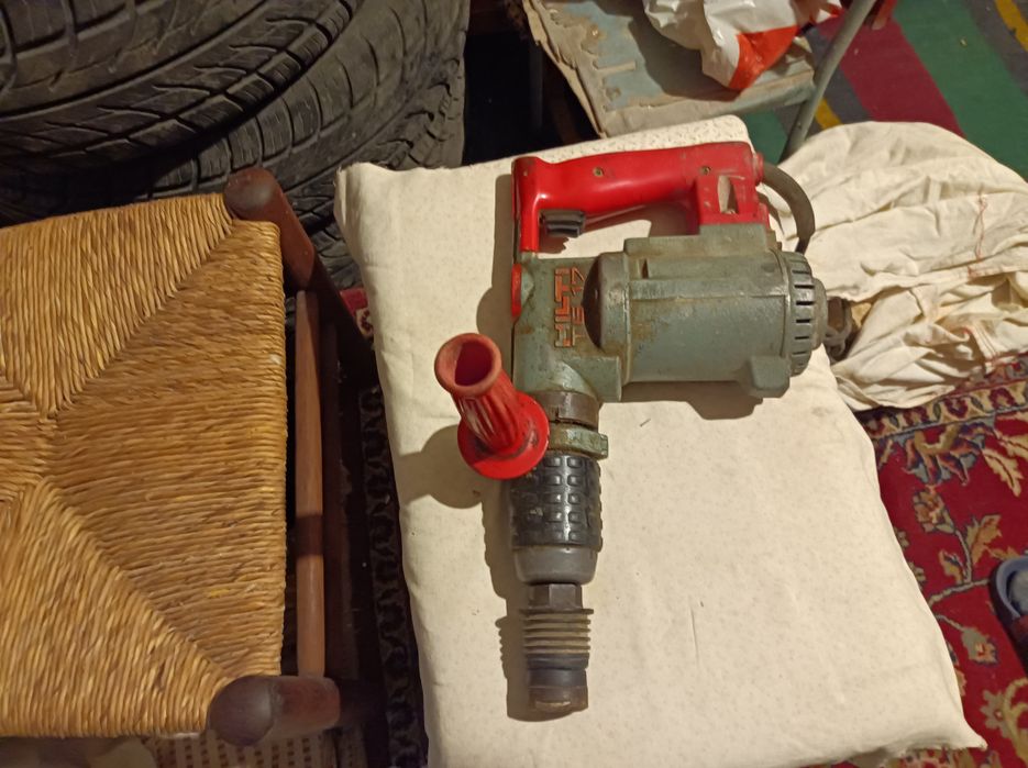 Перфоратор Hilti