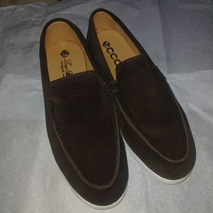 Erkaklar va yigitlar uchun oyoq kiyimlari. Обувь для мужчин и мальчико