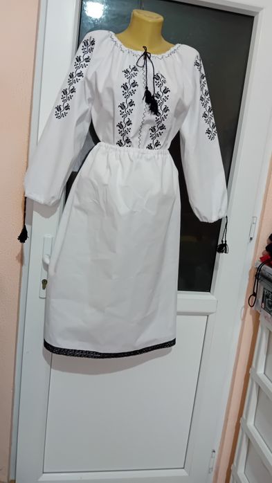 Costum popular  fete