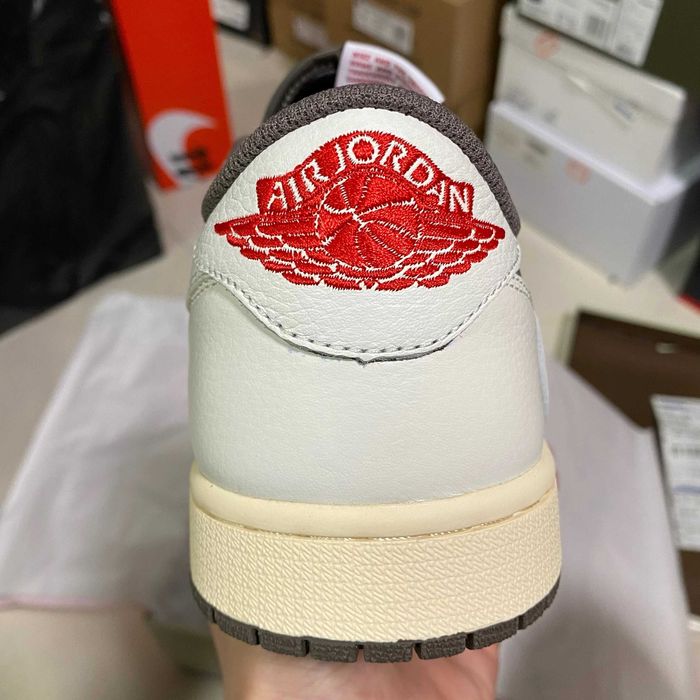 Jordan 1 reverse mocha low