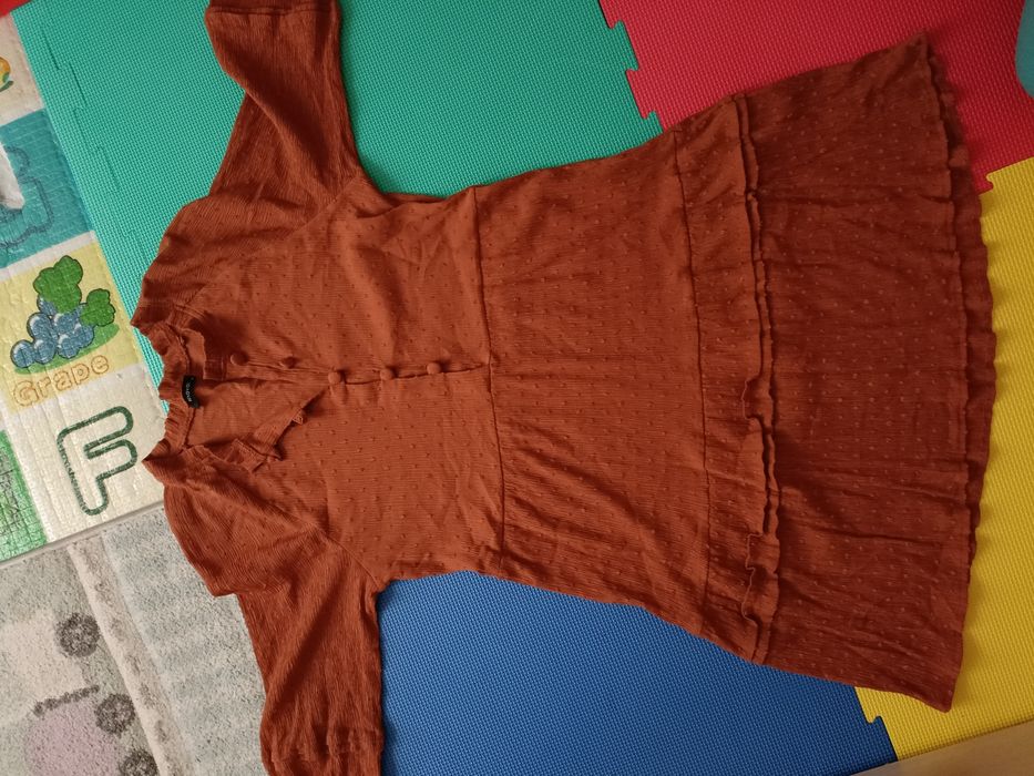 Свежи дамски рокли пролет / есен размер 40/42