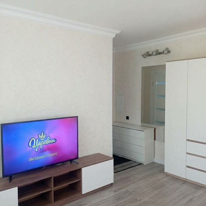 Продам однокомнатную в центре.