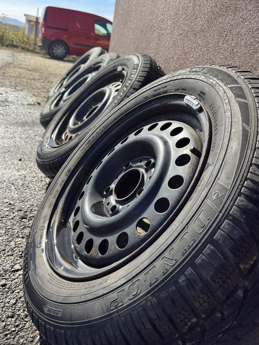 Jante originale BMW 15” + anvelope de iarnă Dunlop
