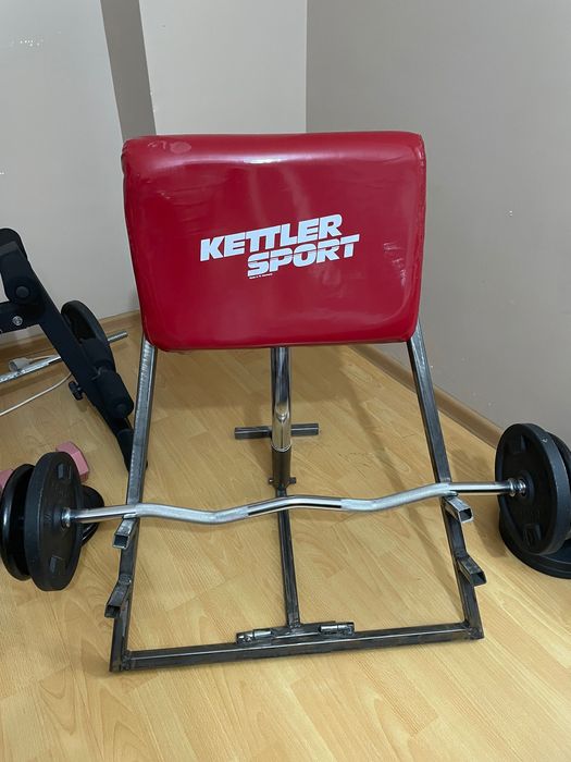 Скотова стойка за бицепс