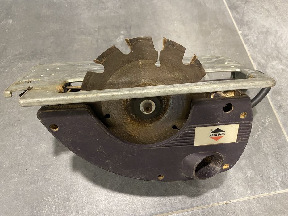 Продават се машини които стоят