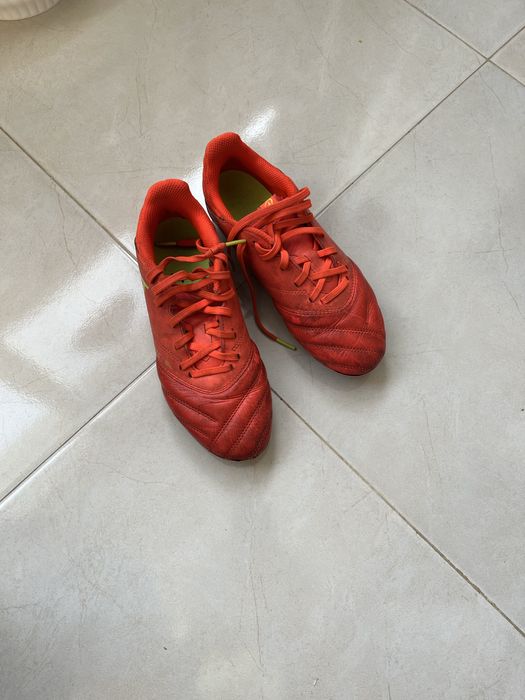 Футболни обувки 35 номер